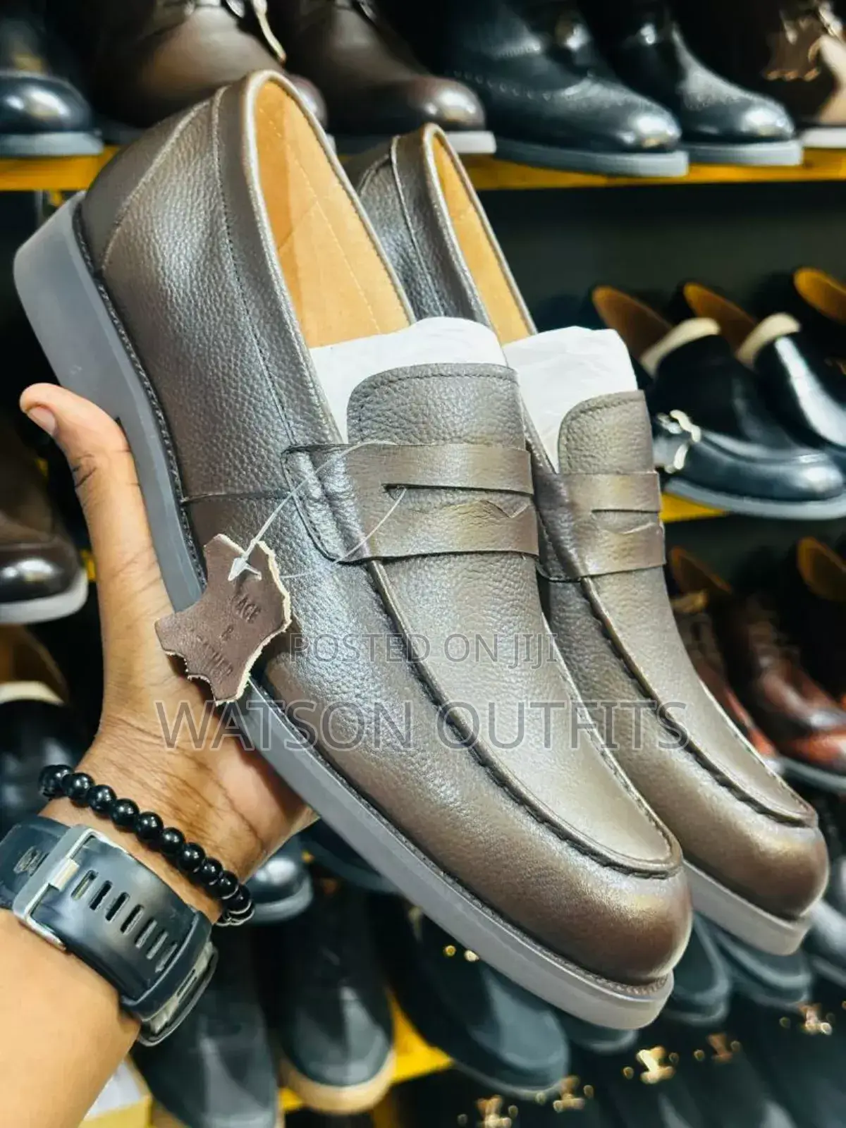 Best Quality Clarks Loafers/Shoes/Footwears