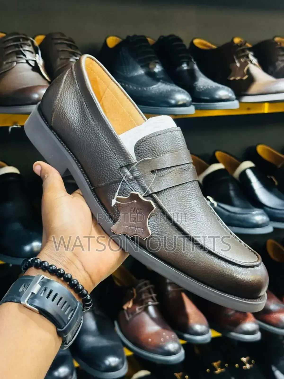 Best Quality Clarks Loafers/Shoes/Footwears