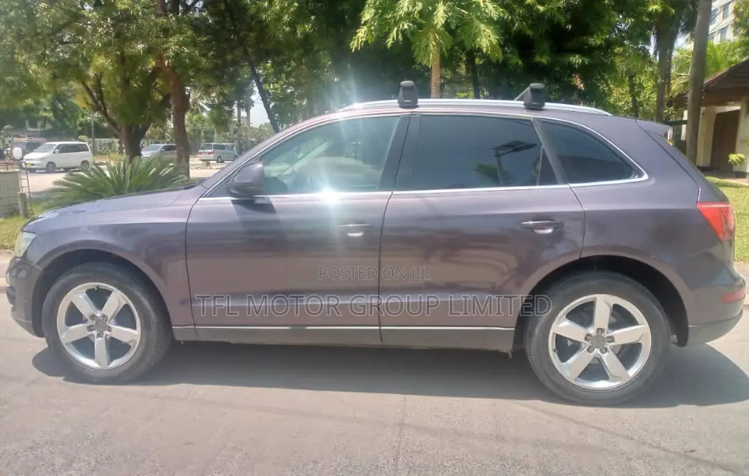 Audi Q5 2011 Gray