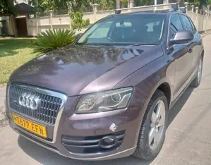 Audi Q5 2011 Gray