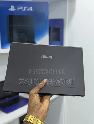 Laptop Asus Eee PC X101H 2GB Intel Atom HDD 250GB