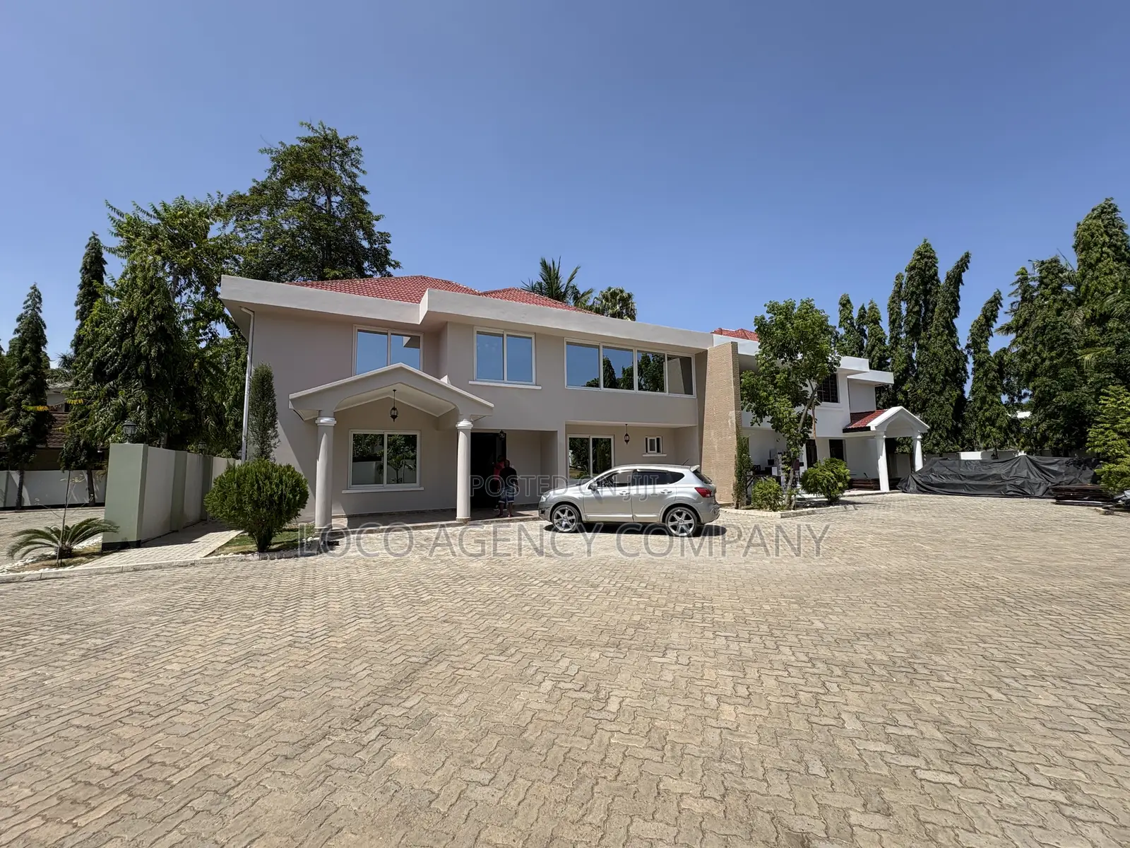 5bdrm Villa in Trusted Real Estate, Kawe for rent