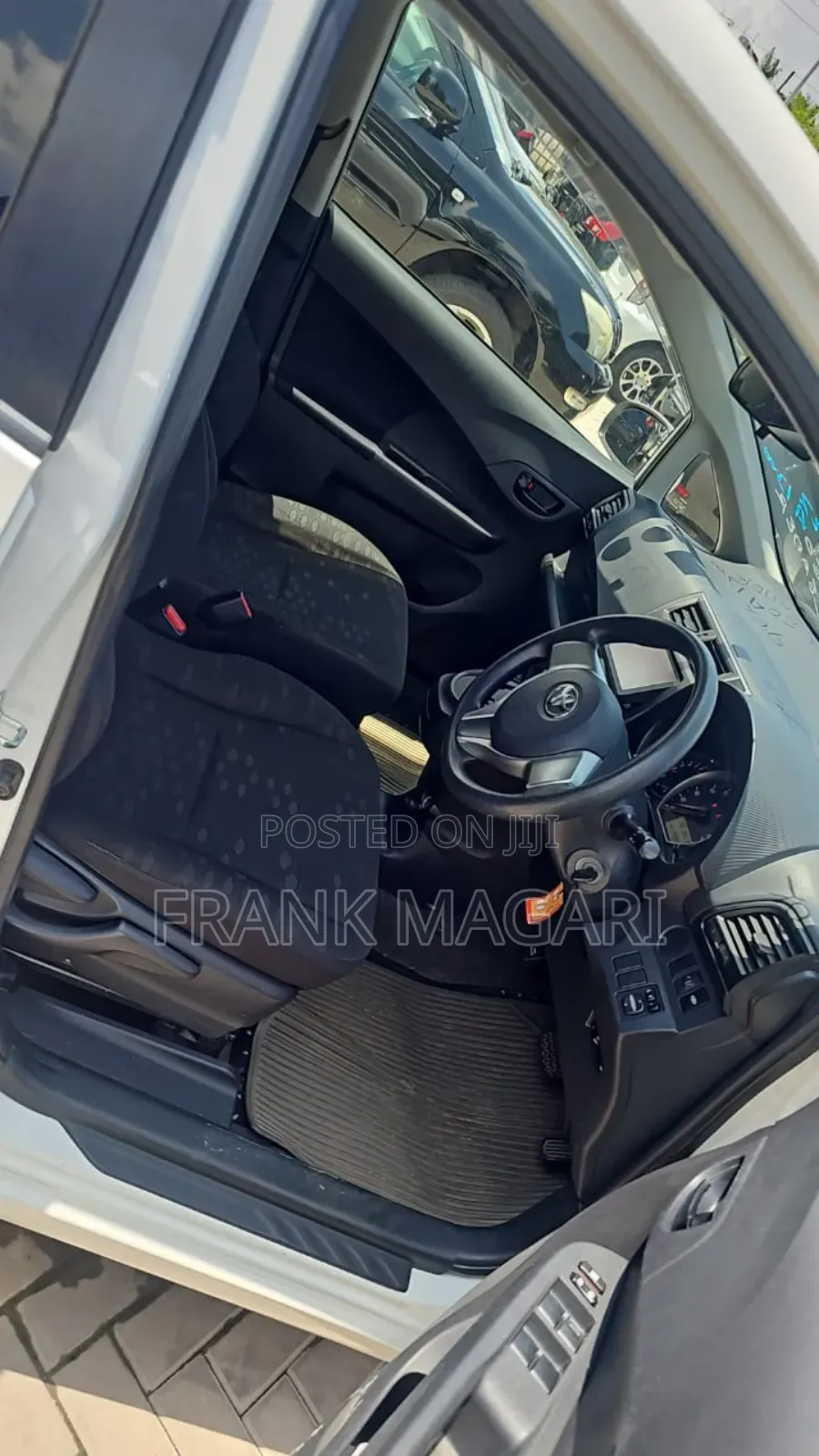 Toyota Ractis 1.5 FWD 2012 White