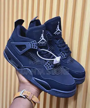 Jordan 4 Black
