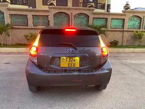 Toyota Aqua 2013 Gray