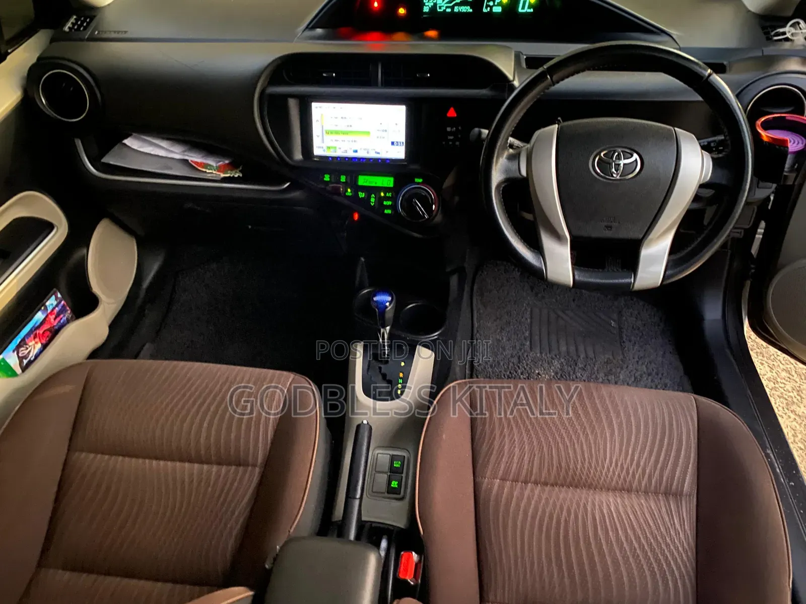 Toyota Aqua 2013 Gray