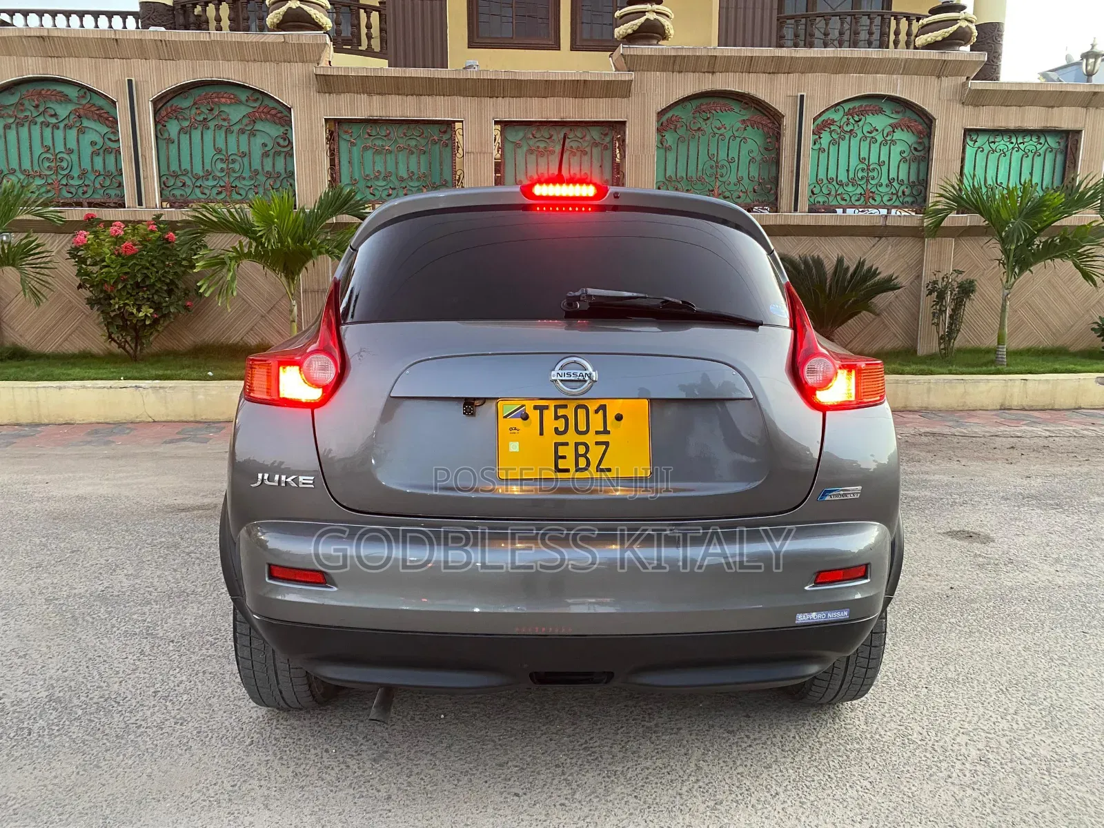 Nissan Juke 2011 Gray