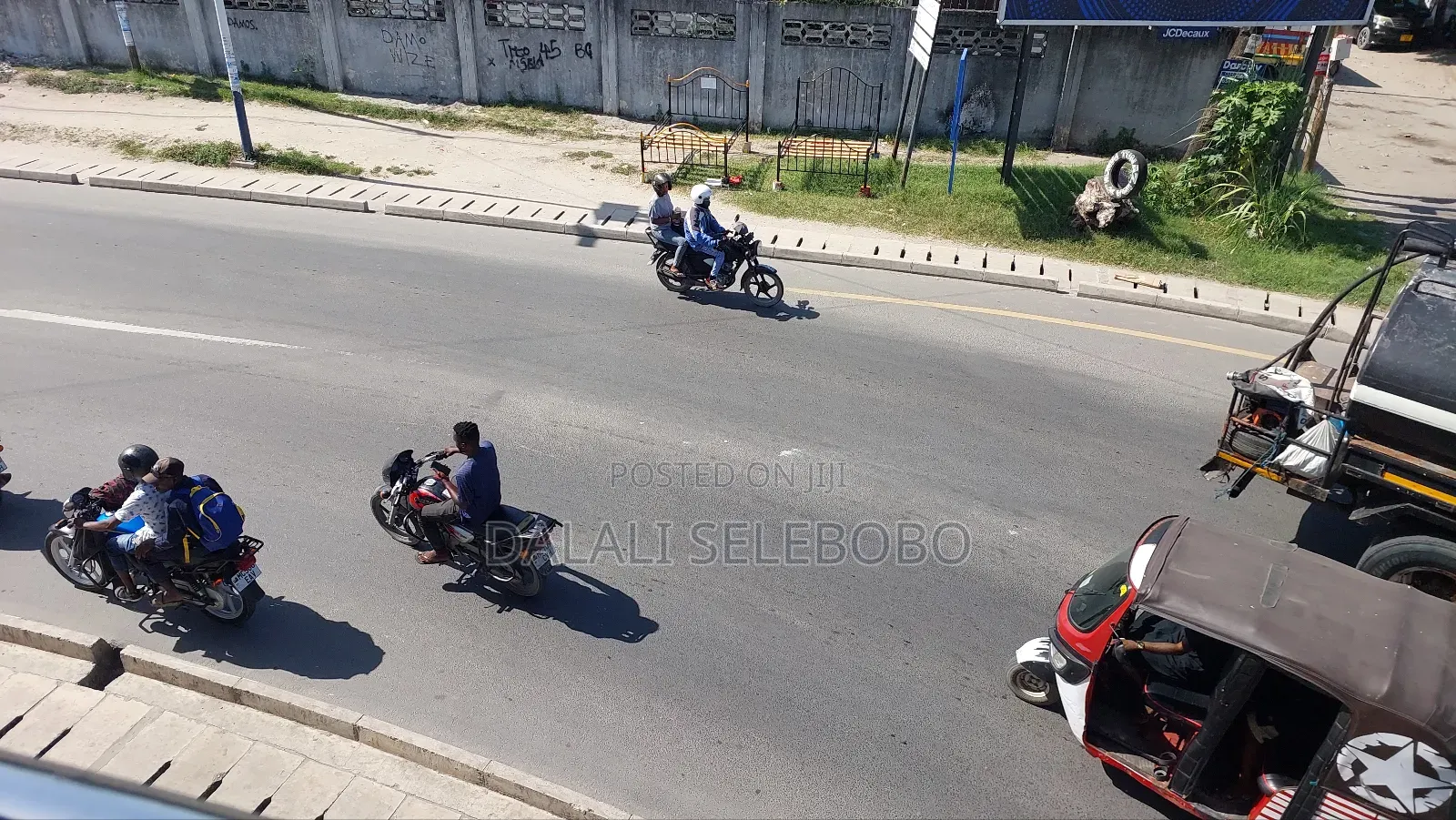Open Space It Look at Tarmac Rent at Makumbusho