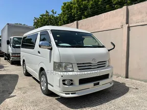 Toyota HiAce 2011 White