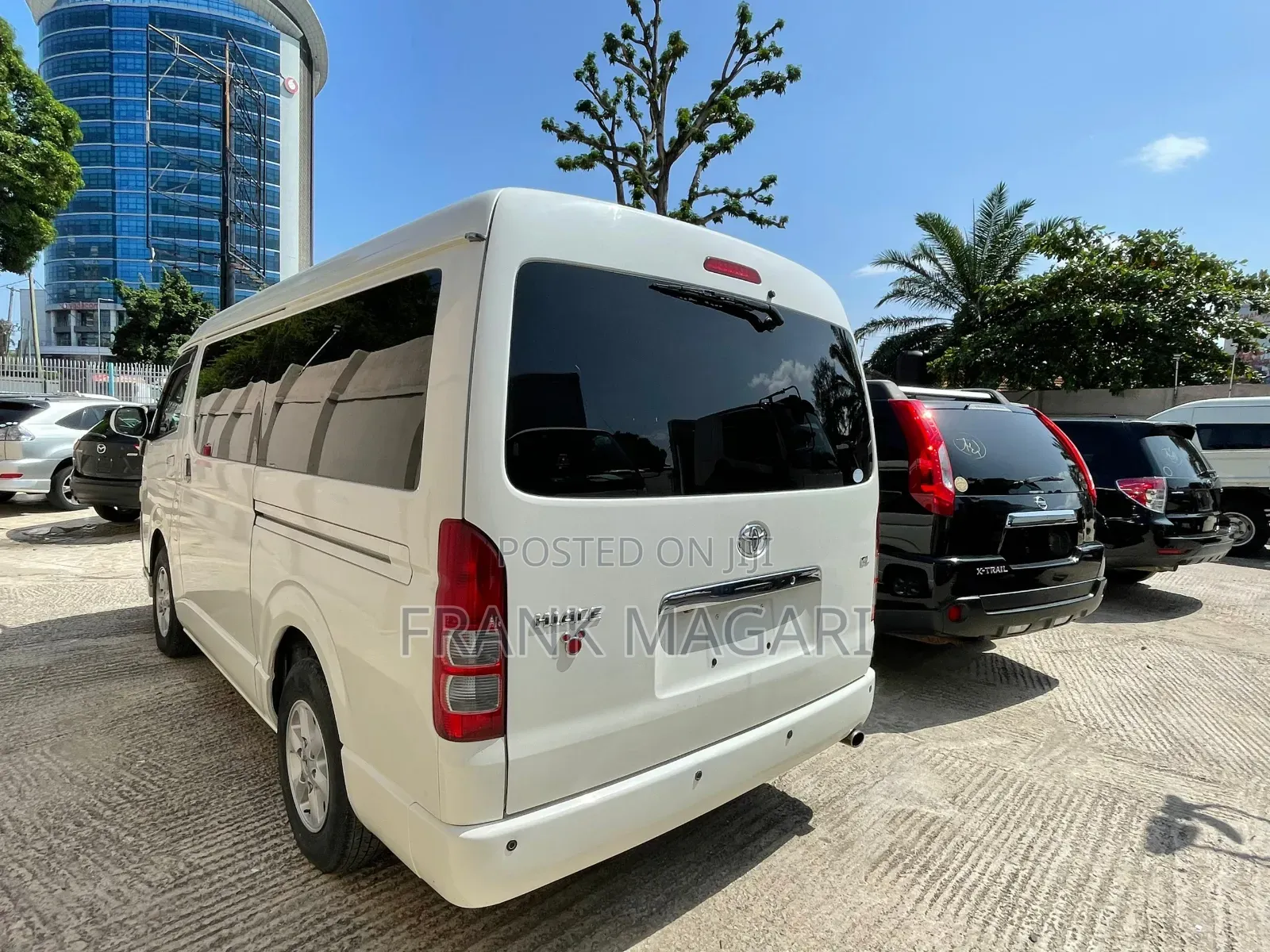 Toyota HiAce 2011 White