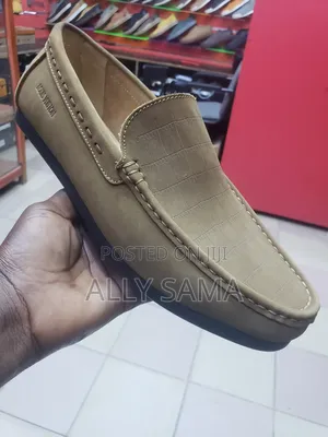 Men's Loafers Louis Vuitton Brown Material Leather