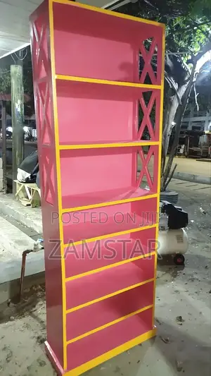 Stendi Za Viatu Na Mikoba