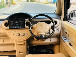 Toyota Porte 2005 Silver