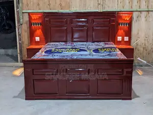 Kitandaa 5/6 Mbao With Bed Side