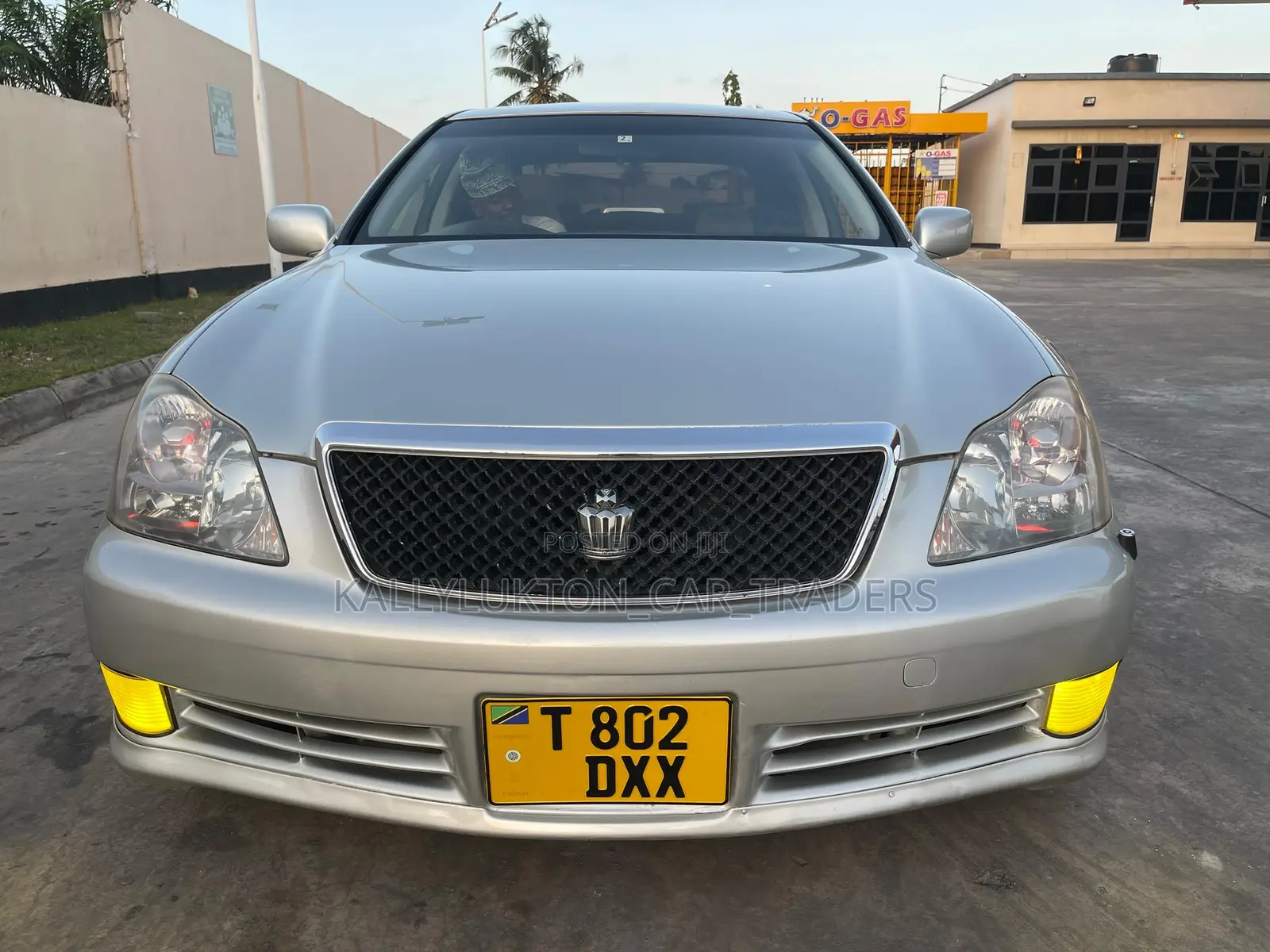 Toyota Crown Royale 2005 Silver