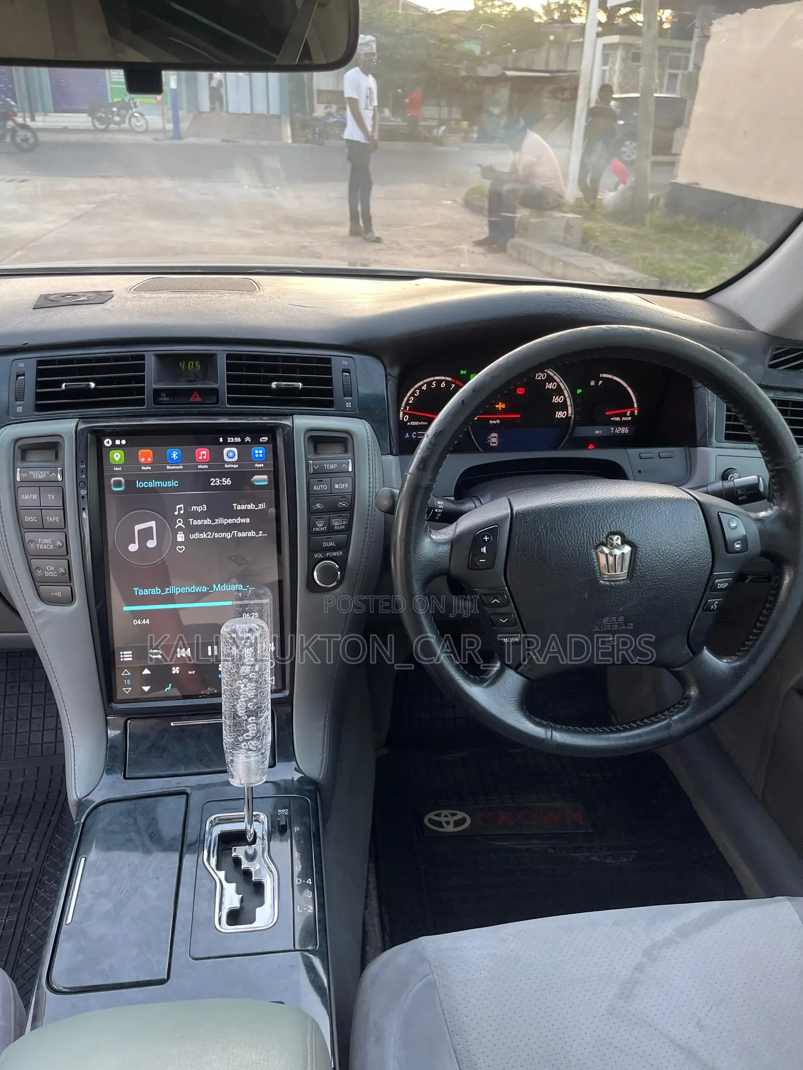 Toyota Crown Royale 2005 Silver