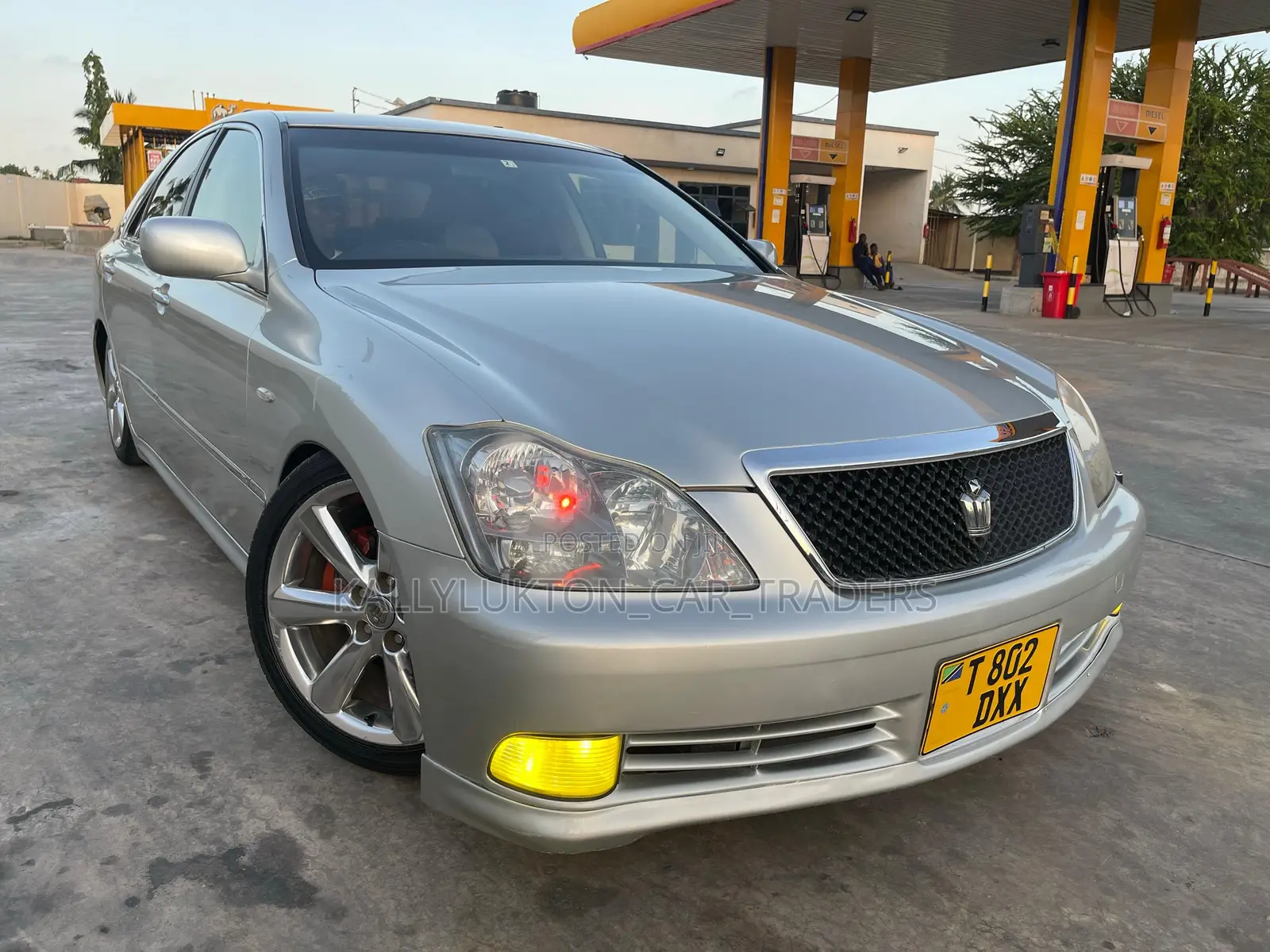 Toyota Crown Royale 2005 Silver