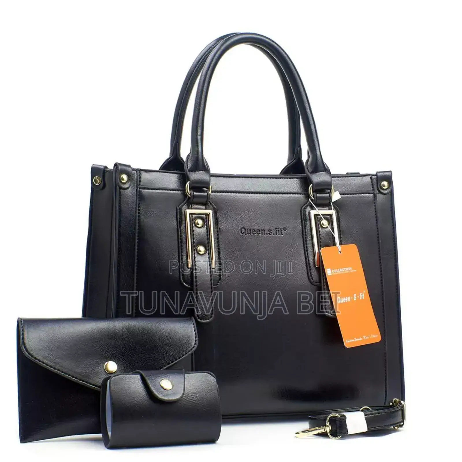 Queen Shoulder Bag