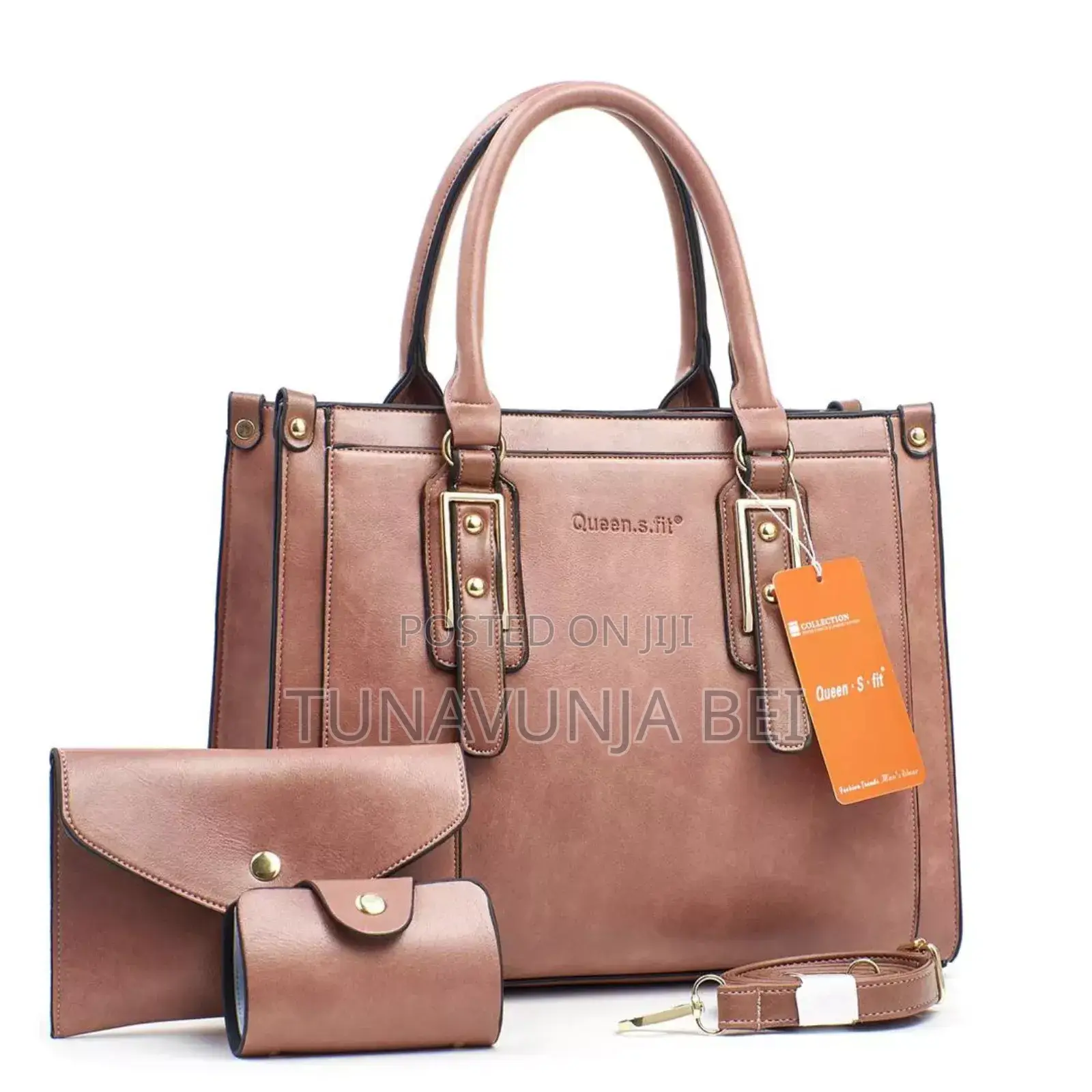 Queen Shoulder Bag