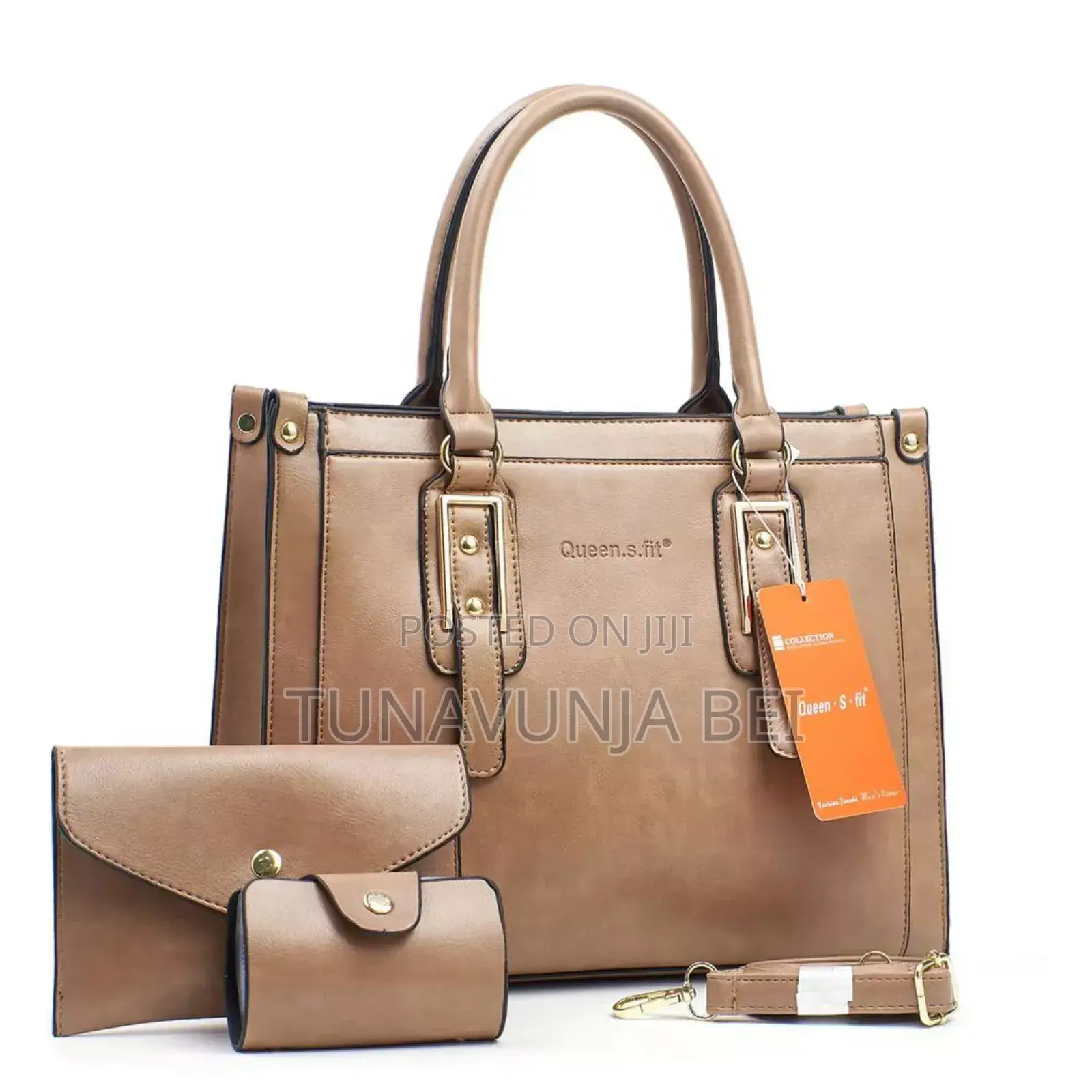 Queen Shoulder Bag