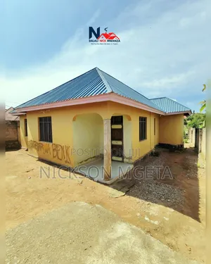 4bdrm House in Dalali_Nick_Mwanza, Nyasaka for sale