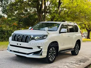 Toyota Land Cruiser Prado 2023 White