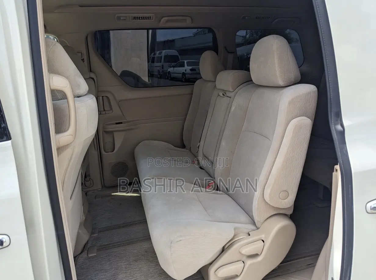 Toyota Alphard 2.4 Petrol FWD 2008 Pearl