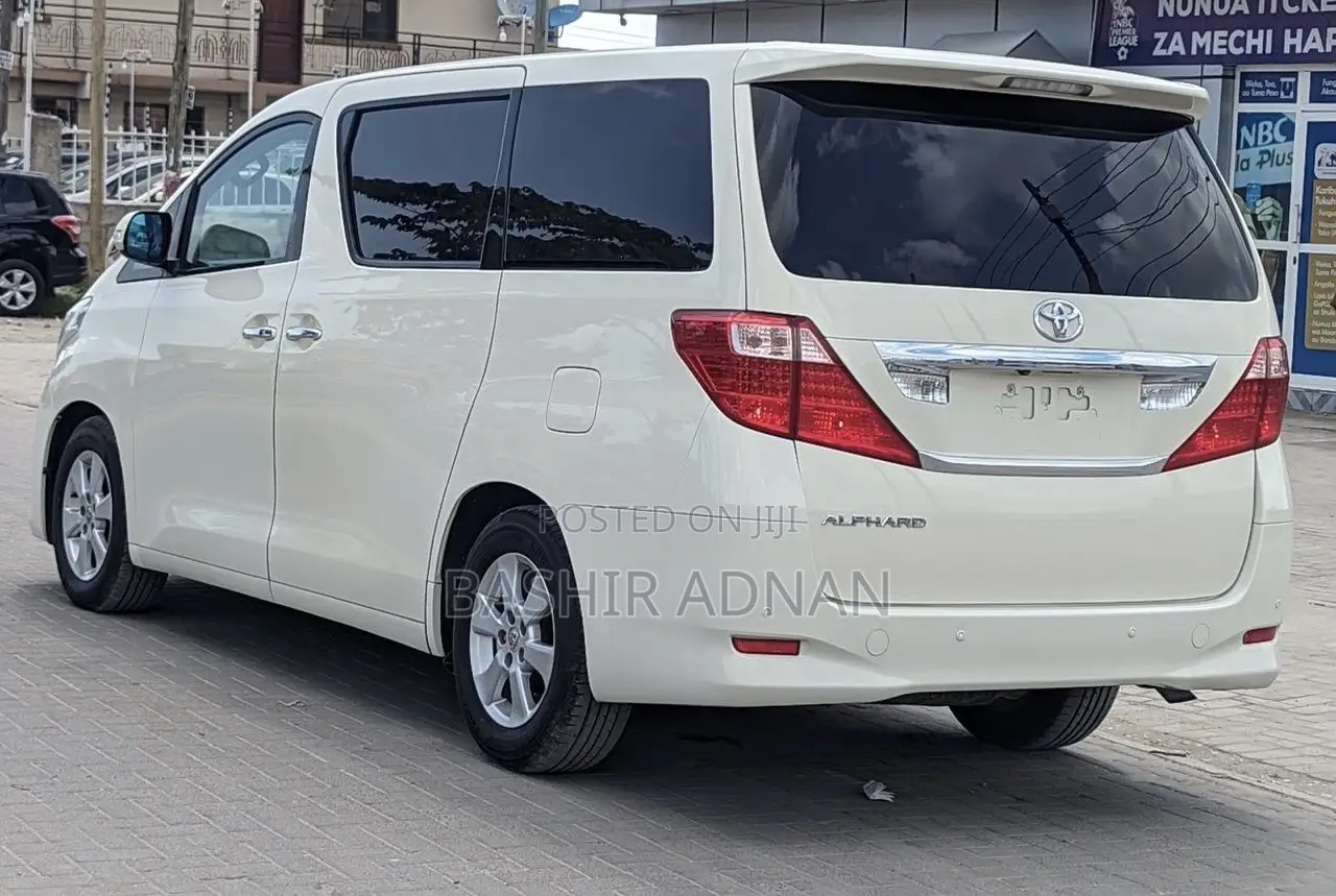 Toyota Alphard 2.4 Petrol FWD 2008 Pearl