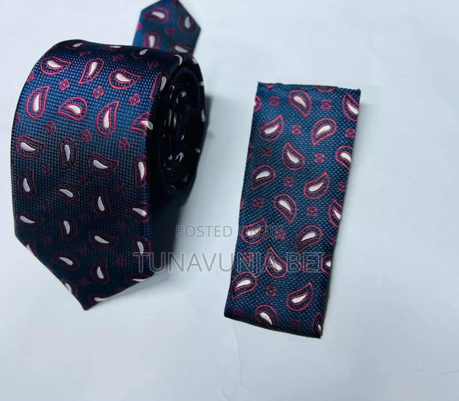 Gentlemen Tie
