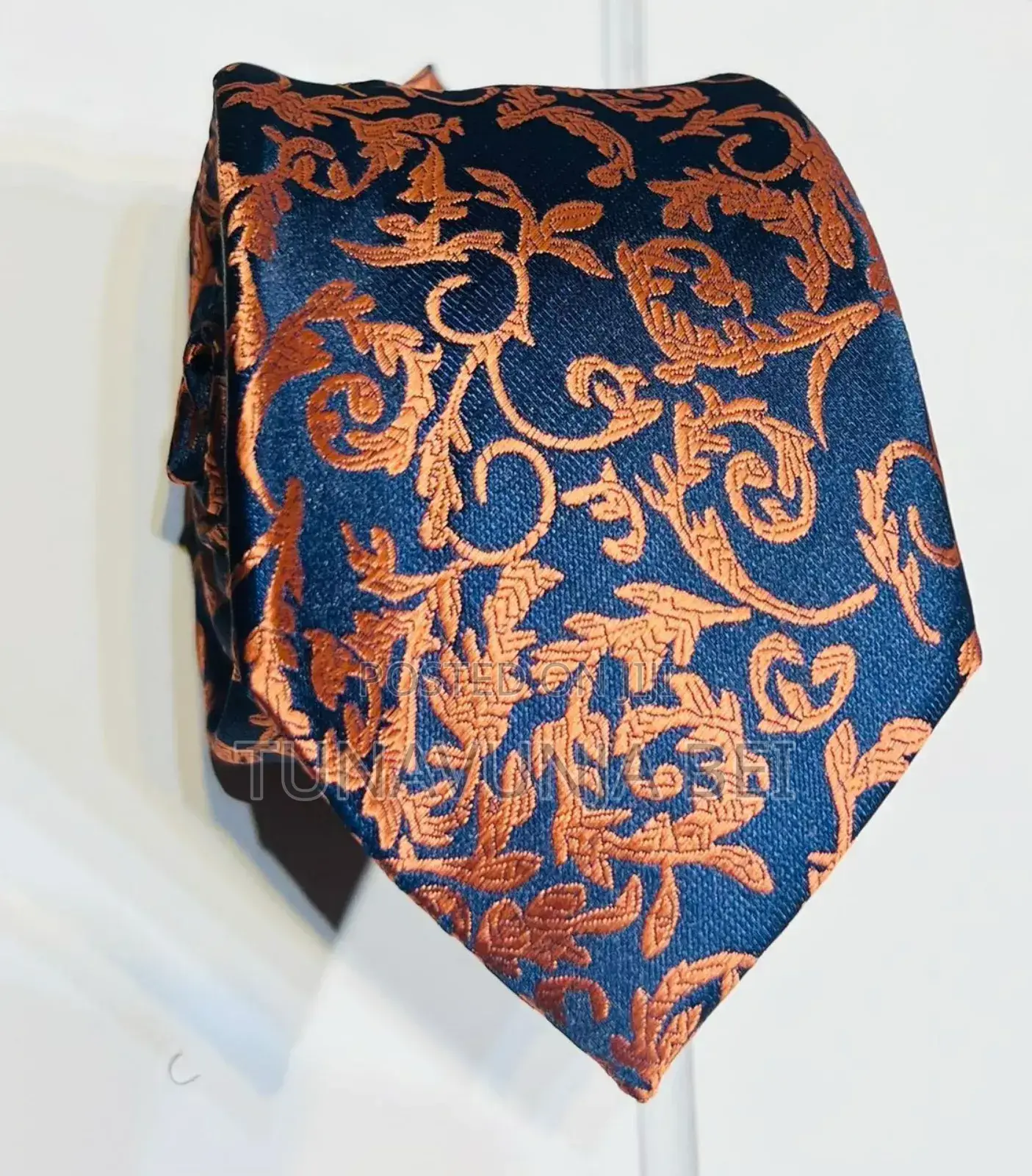 Gentlemen Tie