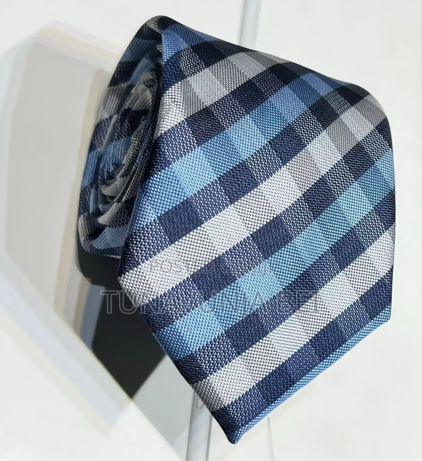 Gentlemen Tie