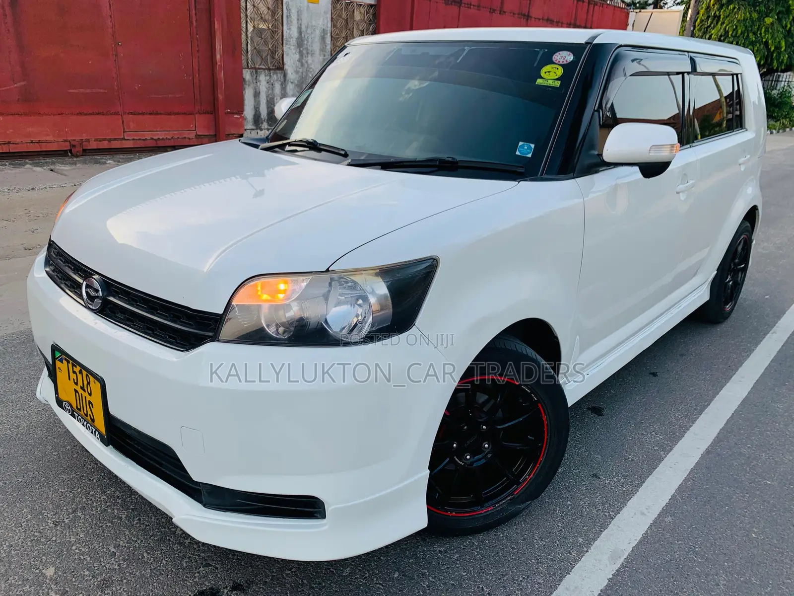Toyota Corolla Rumion 2010 White