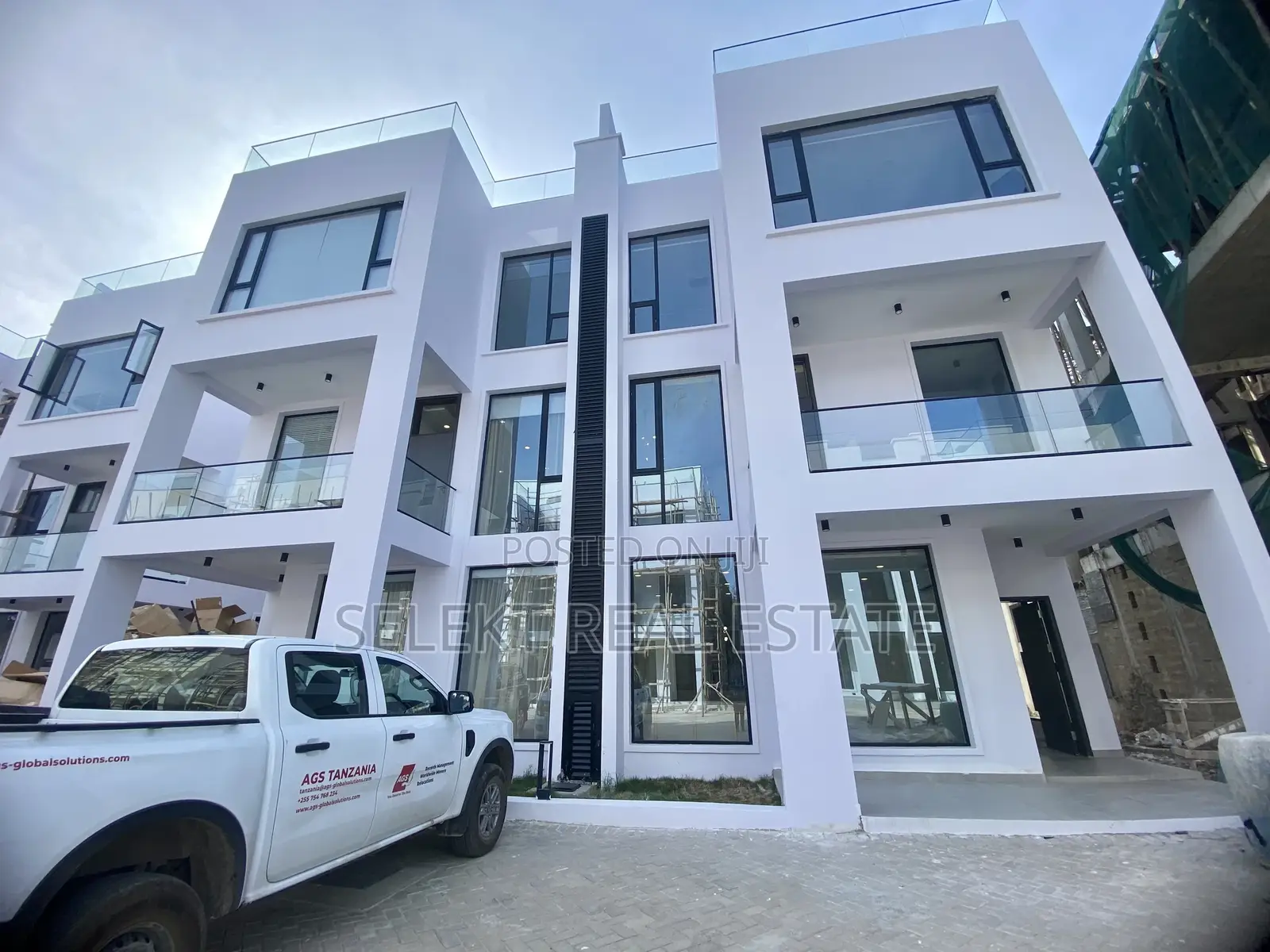 4bdrm Villa in Oysterbay, Kinondoni for rent