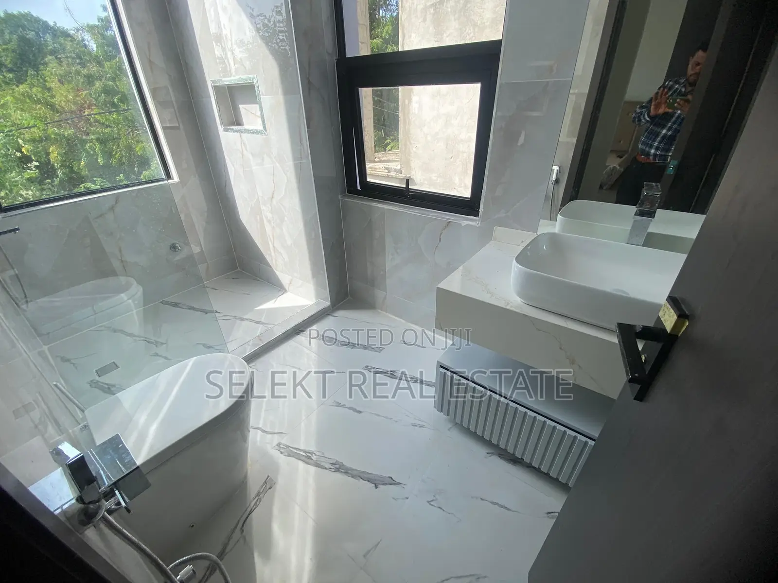 4bdrm Villa in Oysterbay, Kinondoni for rent