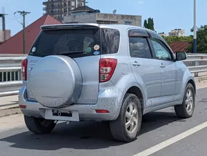 Toyota Rush 2010 Silver