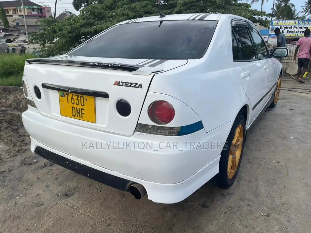 Toyota Altezza 1999 White