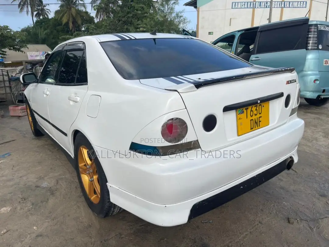 Toyota Altezza 1999 White