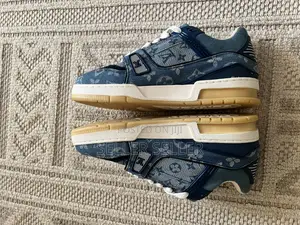 Louis Vuitton (Lv) Shoes Viatu