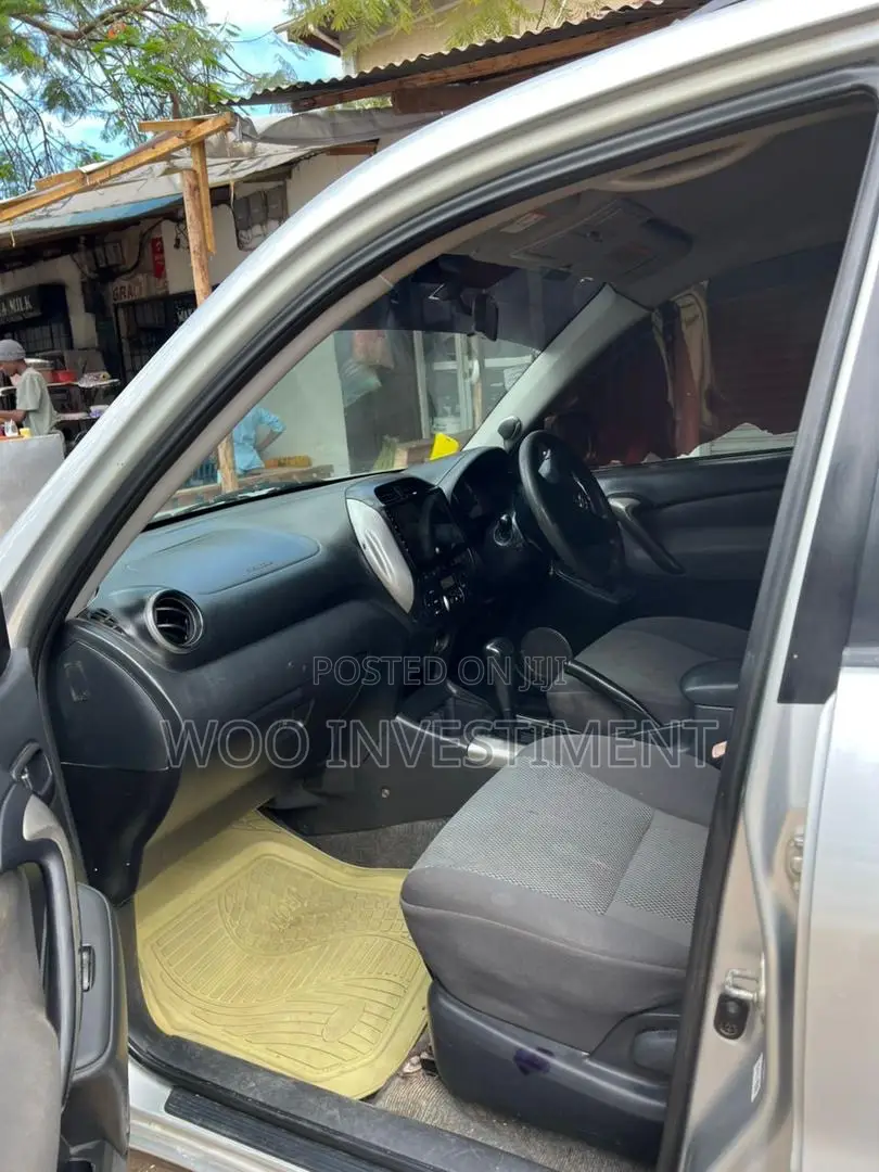 Toyota RAV4 2004 Silver