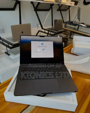 New Apple MacBook Pro 2023 M3 14-Inch 8GB Intel Core I7 SSD 512GB