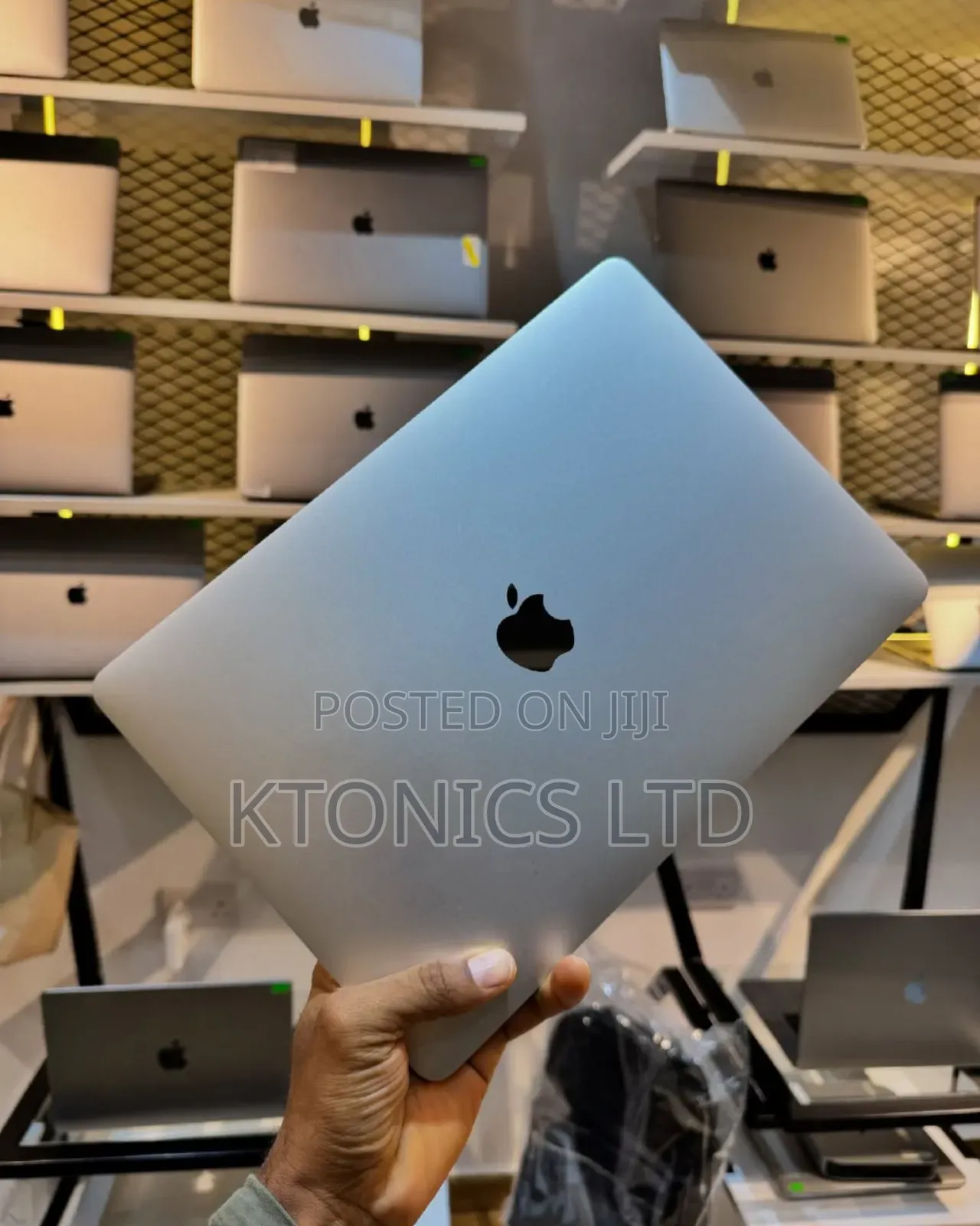 Laptop Apple MacBook Pro 2017 16GB Intel Core I7 SSD 512GB