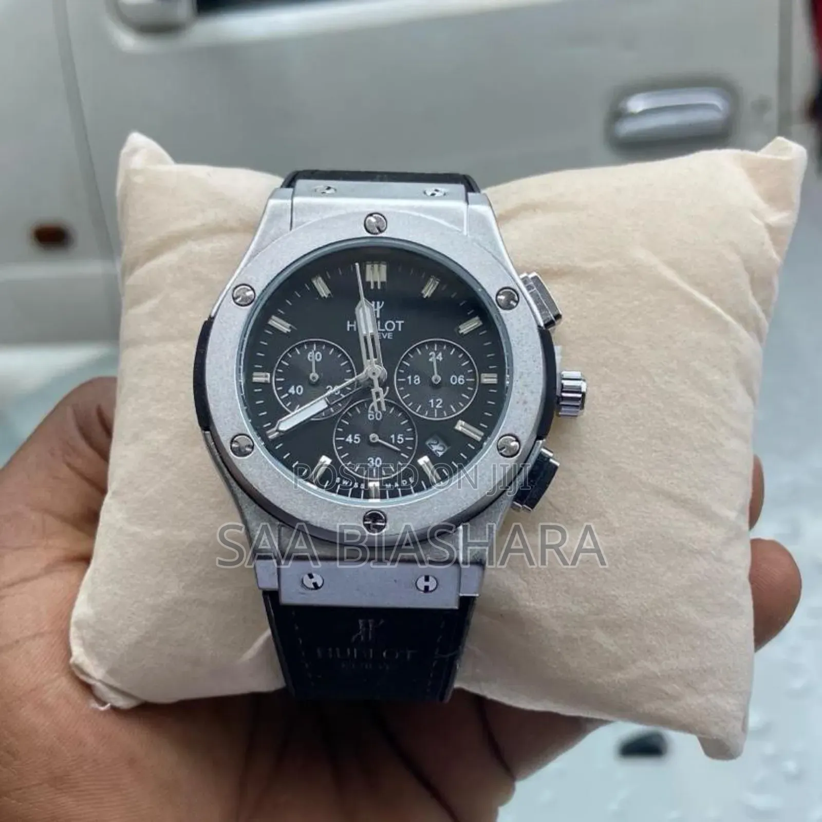 New Hublot Saa Kali Kwa Bei Kiduchu (Black)