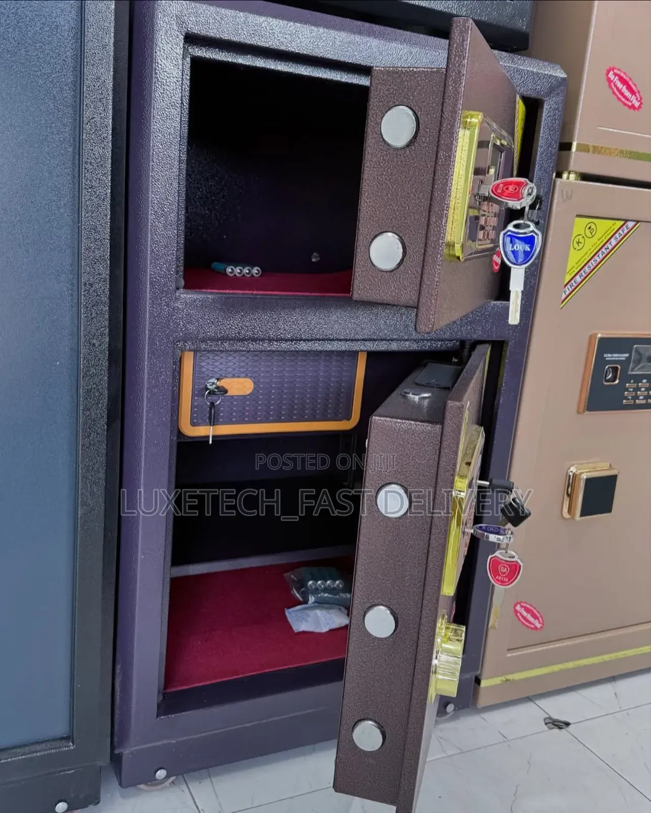 Double Door Safebox 140kg Digital Locking System Fireproof