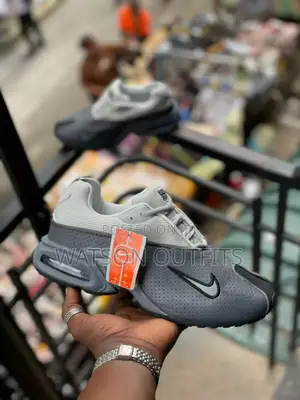 New Original Unisex Sneakers/Supreme Quality Shoes