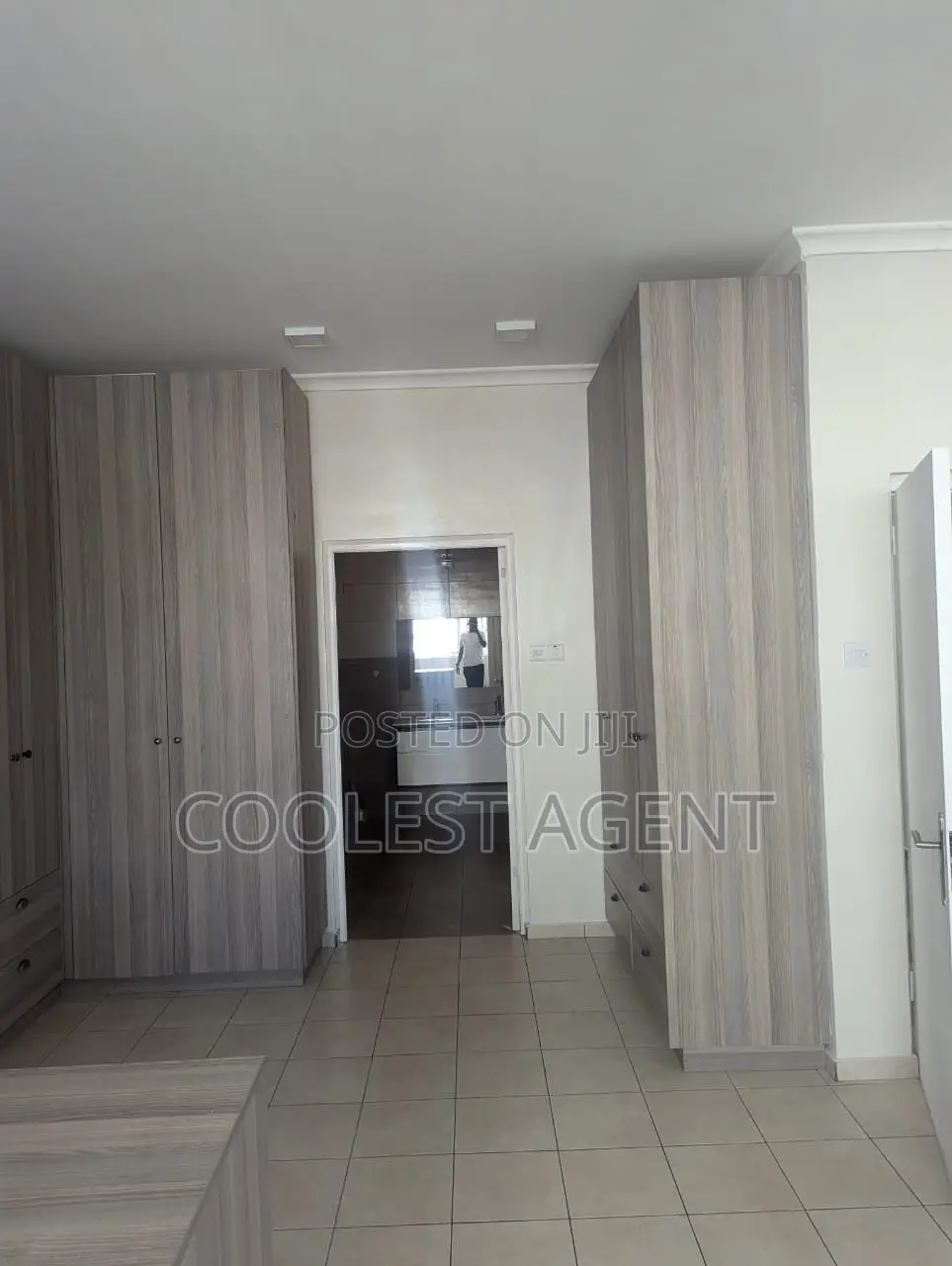 4bdrm Villa in Coolest Estate, Kinondoni for rent