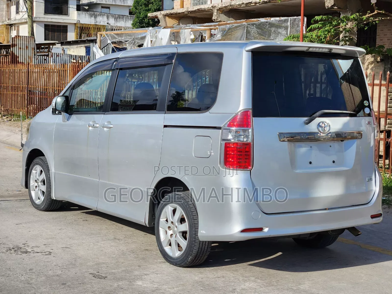 Toyota Noah 2008 Silver