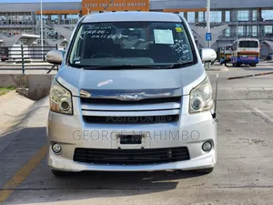 Toyota Noah 2008 Silver