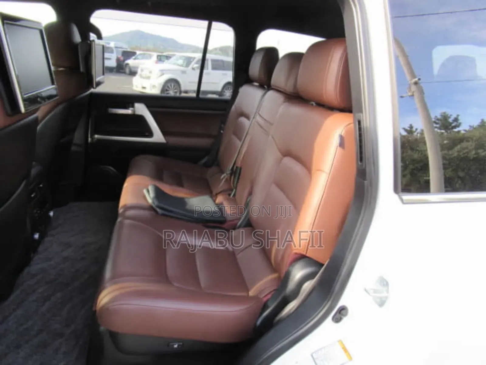 Toyota Land Cruiser 4.6 V8 ZX 2019 White