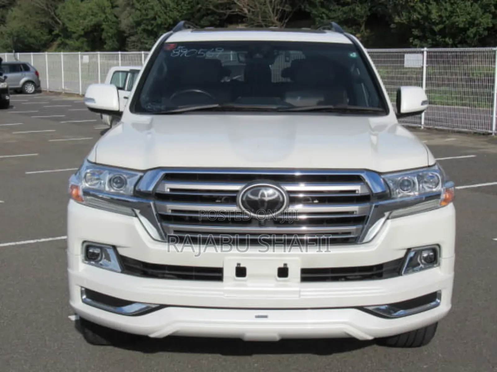 Toyota Land Cruiser 4.6 V8 ZX 2019 White