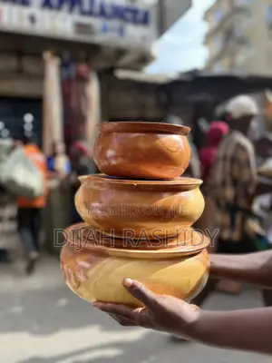 Serving Pot